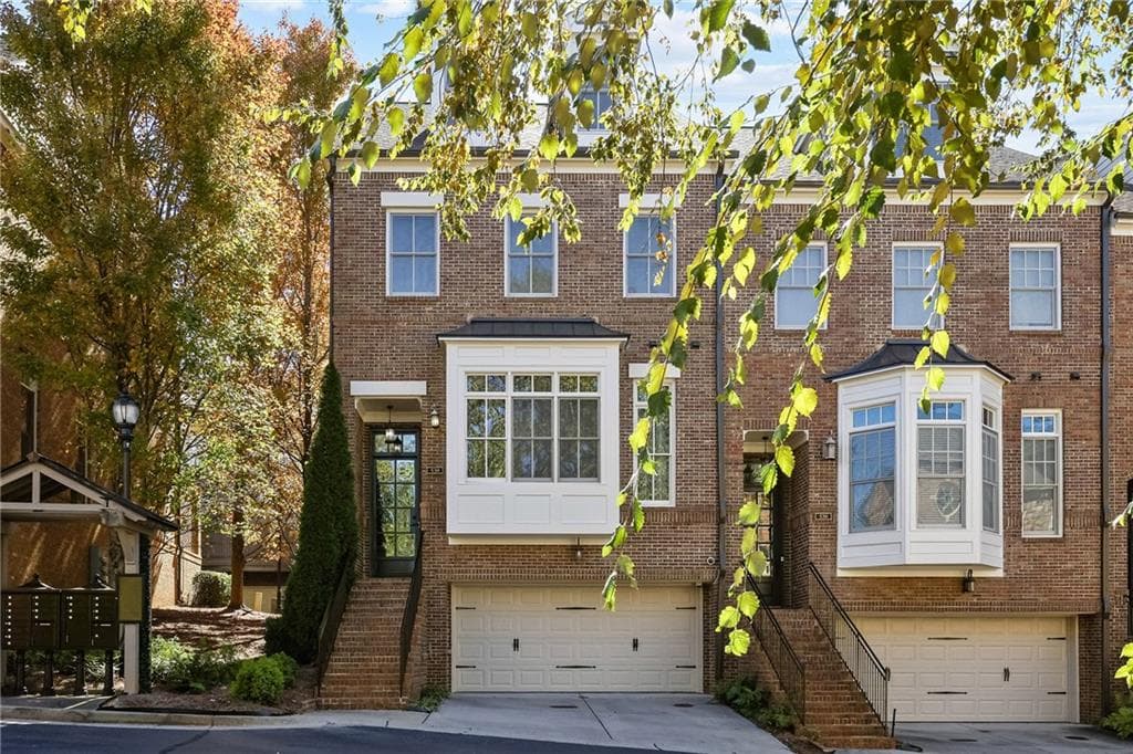 538 Sarabrook Place, Atlanta, GA 30342 — most recent listing photo