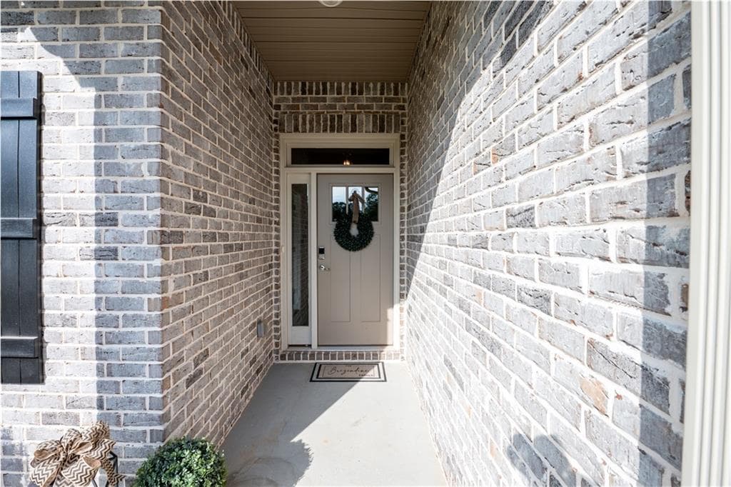 4 bedroom, 3 bathroom, 2,391 sq ft single family residence for sale at 104 Eagle Heights Drive, Maysville, GA 30558 — photo 3