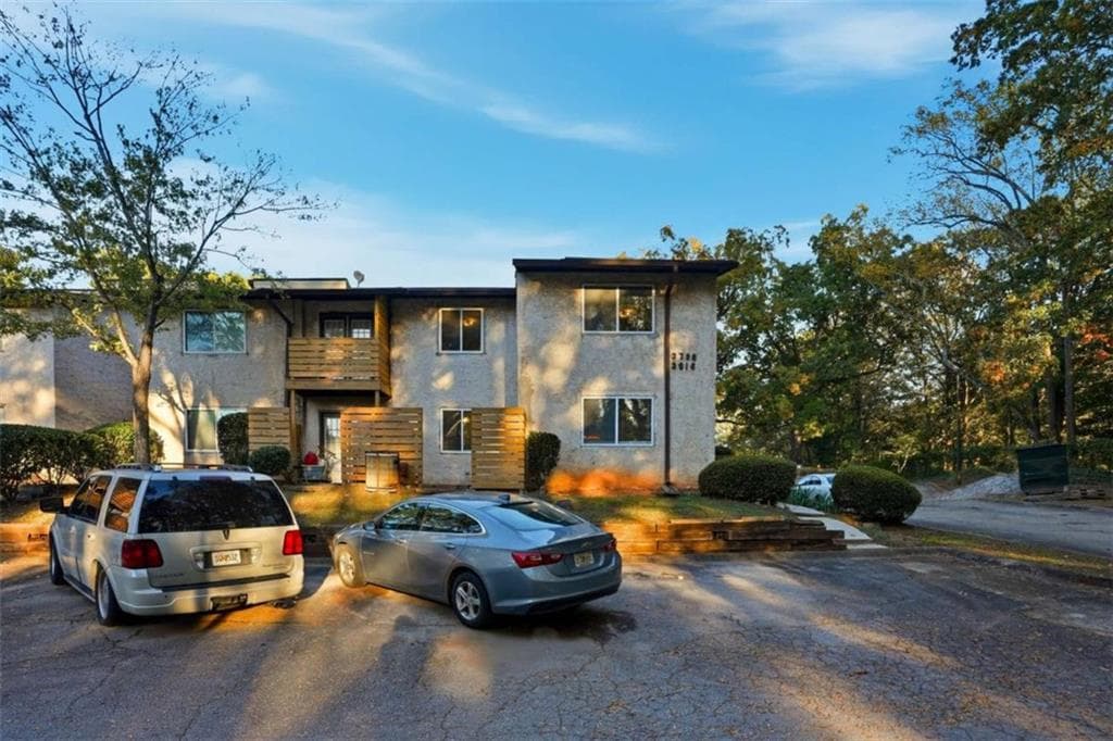 3 bedroom, 2 bathroom condominium sold at 3814 Kensingwood Trace, Decatur, GA 30032