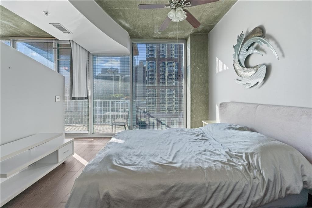 1 bedroom, 1 bathroom, 763 sq ft condominium for sale at 400 W Peachtree Street 1009, Atlanta, GA 30308 — photo 9