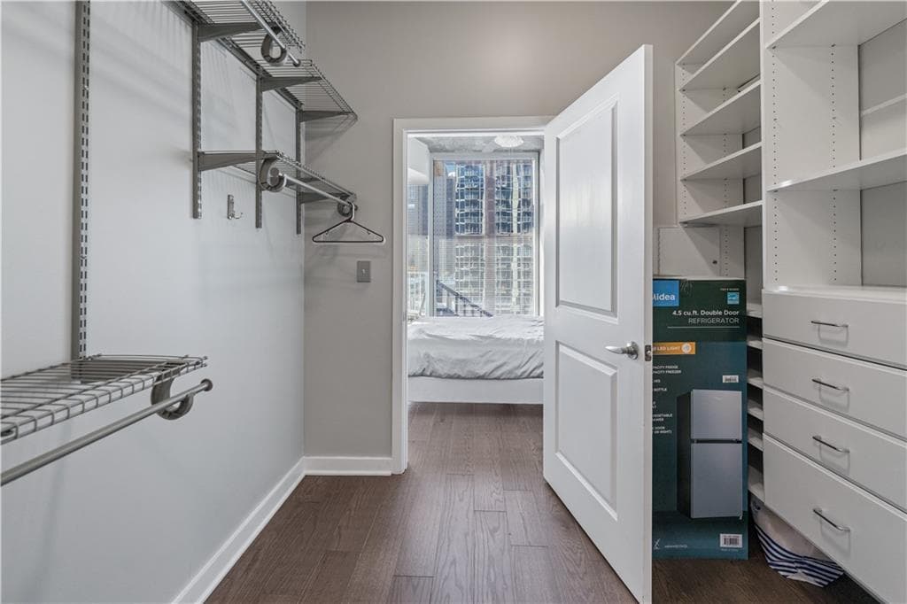 1 bedroom, 1 bathroom, 763 sq ft condominium for sale at 400 W Peachtree Street 1009, Atlanta, GA 30308 — photo 10