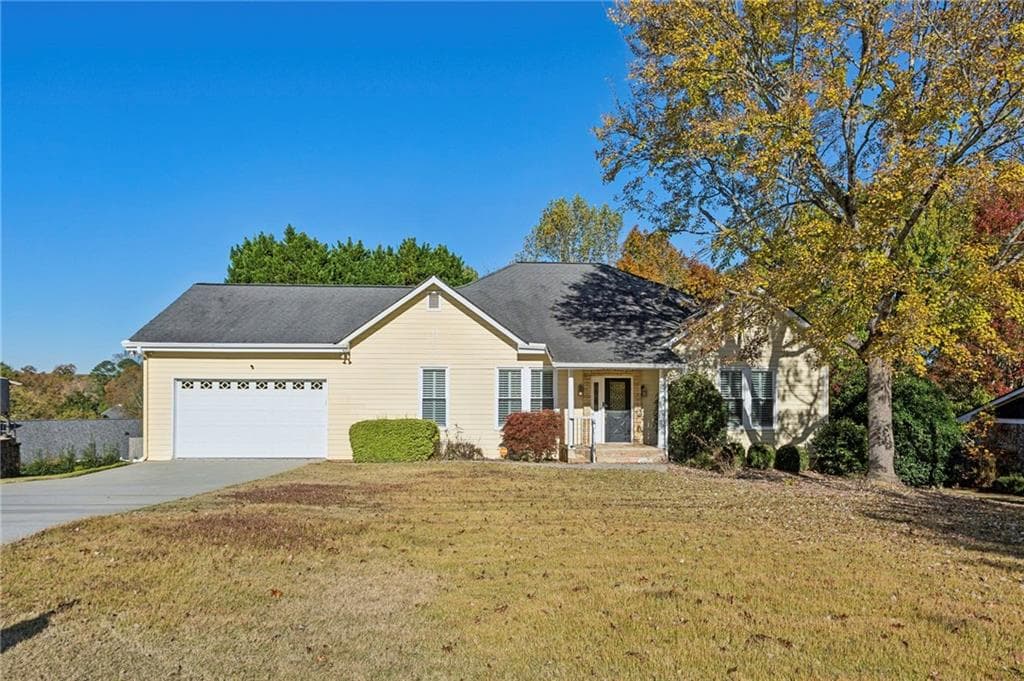 2822 Christopher Court, Dunwoody, GA 30360 — most recent listing photo
