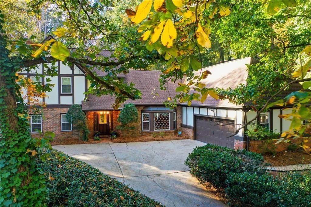 180 Valley Cove, Sandy Springs, GA 30350 — most recent listing photo
