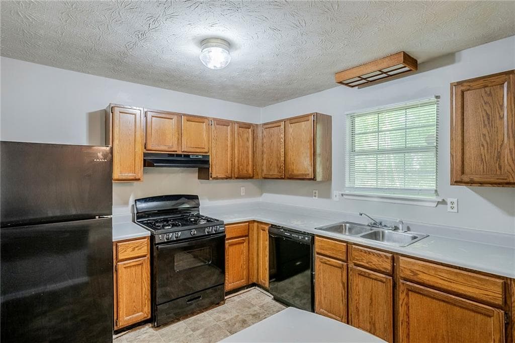 3 bedroom, 2 bathroom, 1,218 sq ft single family residence for sale at 6185 Marbut Farms Chase, Lithonia, GA 30058 — photo 8