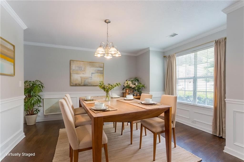 5 bedroom, 3 bathroom, 3,890 sq ft single family residence for sale at 7190 Cavender Drive, Atlanta, GA 30331 — photo 4
