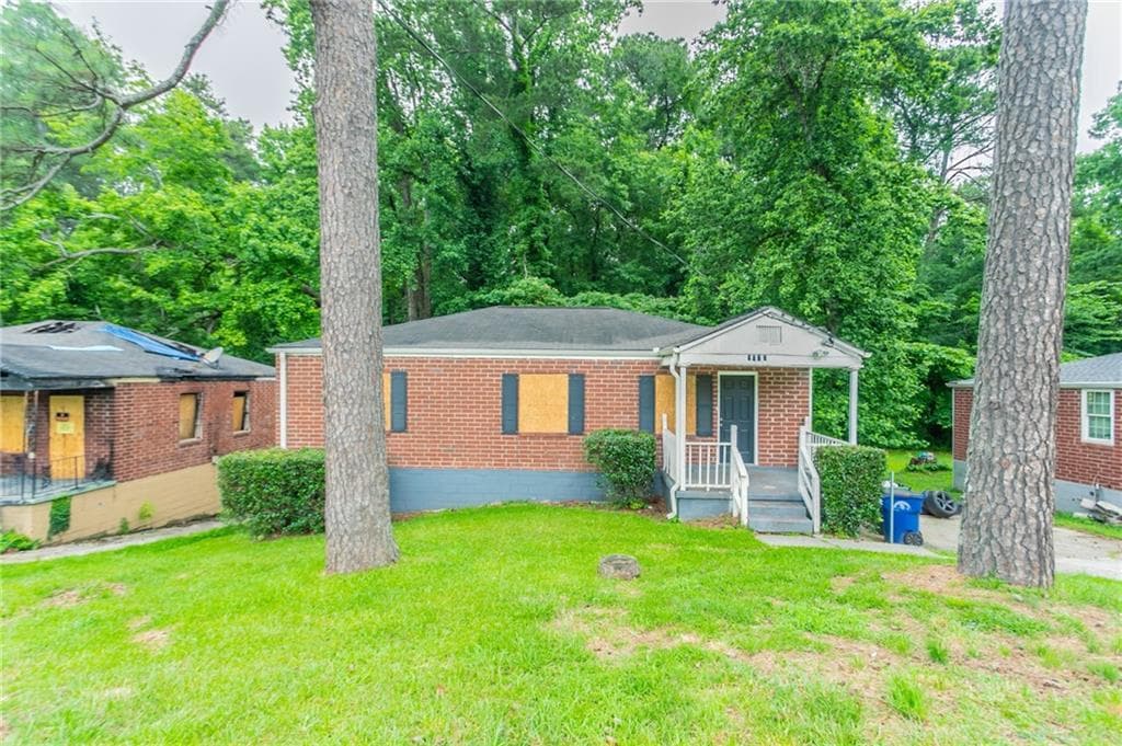 3 bedroom, 2 bathroom, 1,160 sq ft single family residence for sale at 2817 Burton Road, Atlanta, GA 30311 — photo 1 of 31