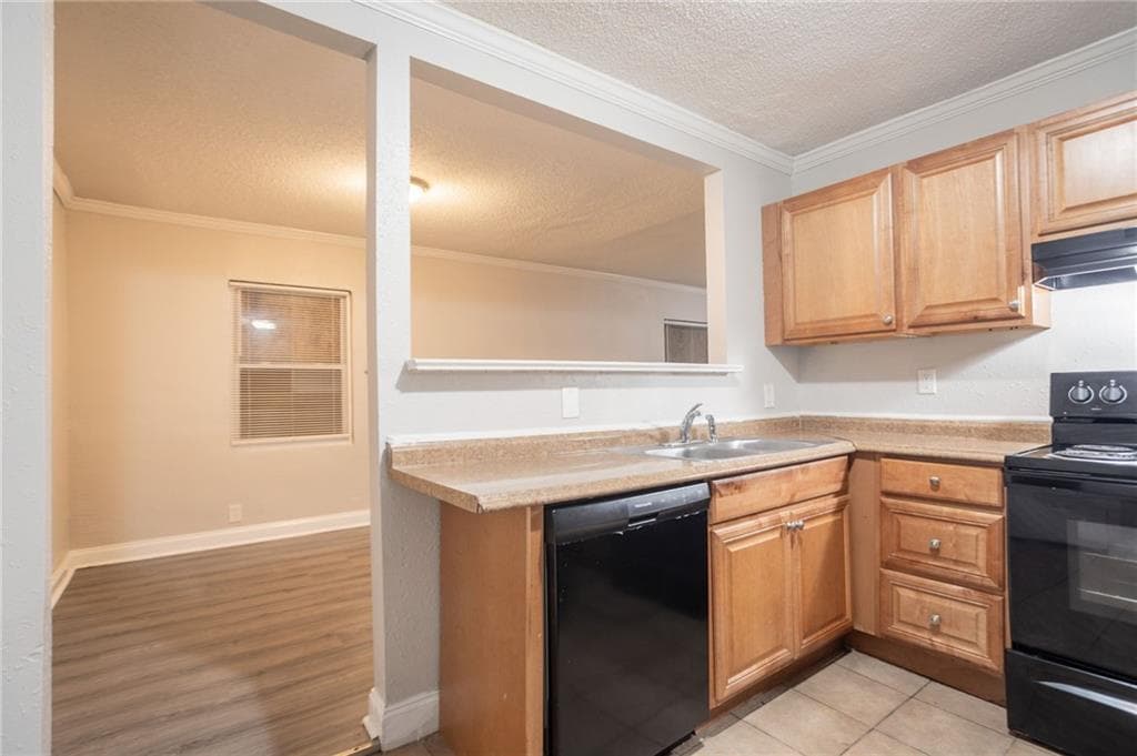 3 bedroom, 2 bathroom, 1,160 sq ft single family residence for sale at 2817 Burton Road, Atlanta, GA 30311 — photo 10