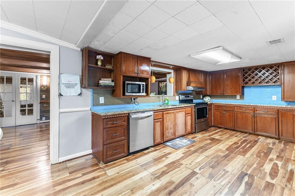 6 bedroom, 4 bathroom, 2,310 sq ft single family residence for sale at 466 Pendergrass Road, Winder, GA 30680 — photo 6