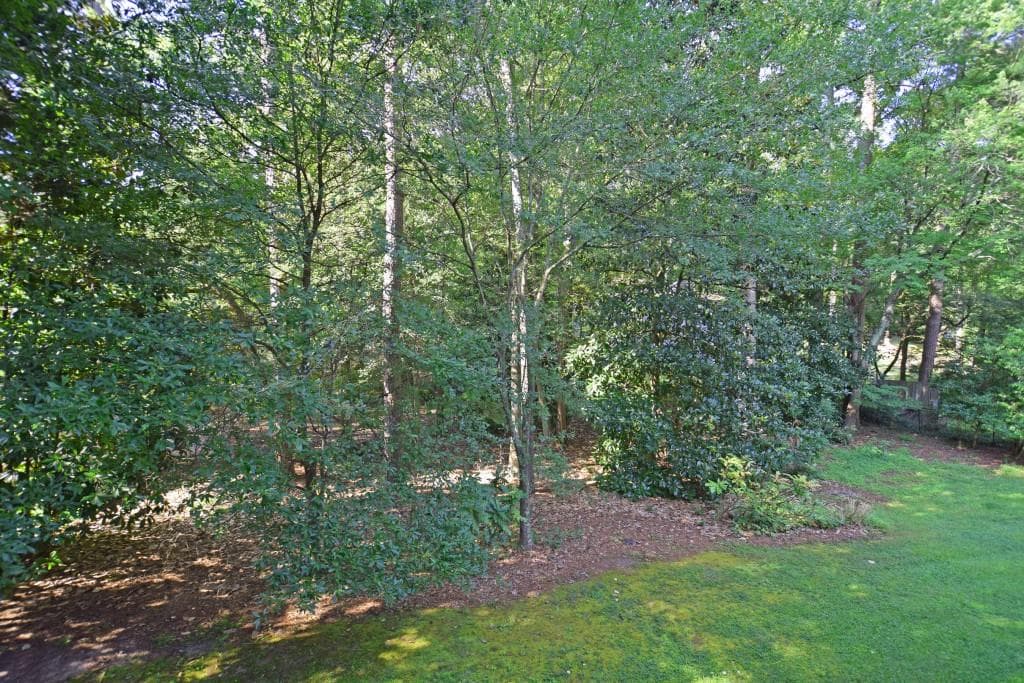4 bedroom, 2 bathroom, 1,950 sq ft single family residence for sale at 4320 Brookview Drive, Atlanta, GA 30339 — photo 3