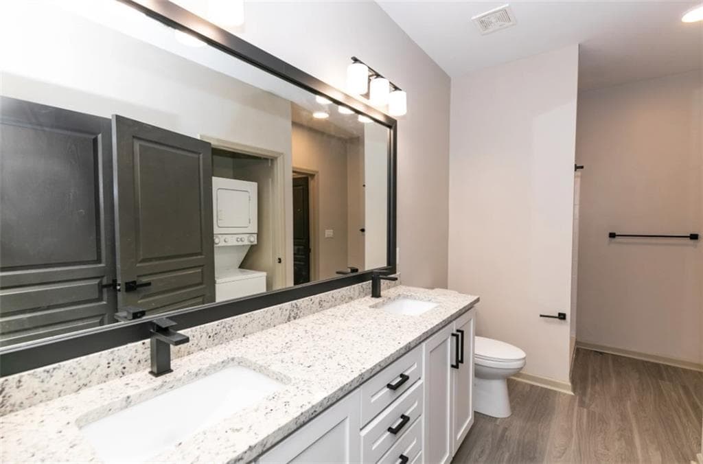 1 bedroom, 2 bathroom, 965 sq ft apartment for rent at 1000 Ashwood Parkways 1210, Dunwoody, GA 30338 for $2,016 a month — photo 6