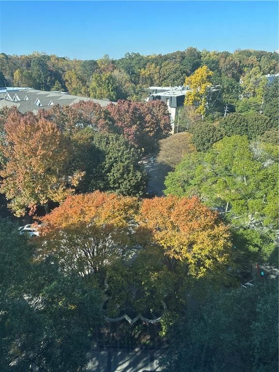 2 bedroom, 2 bathroom, 1,260 sq ft condominium for sale at 2870 Pharr Court South 901, Atlanta, GA 30305 — photo 5