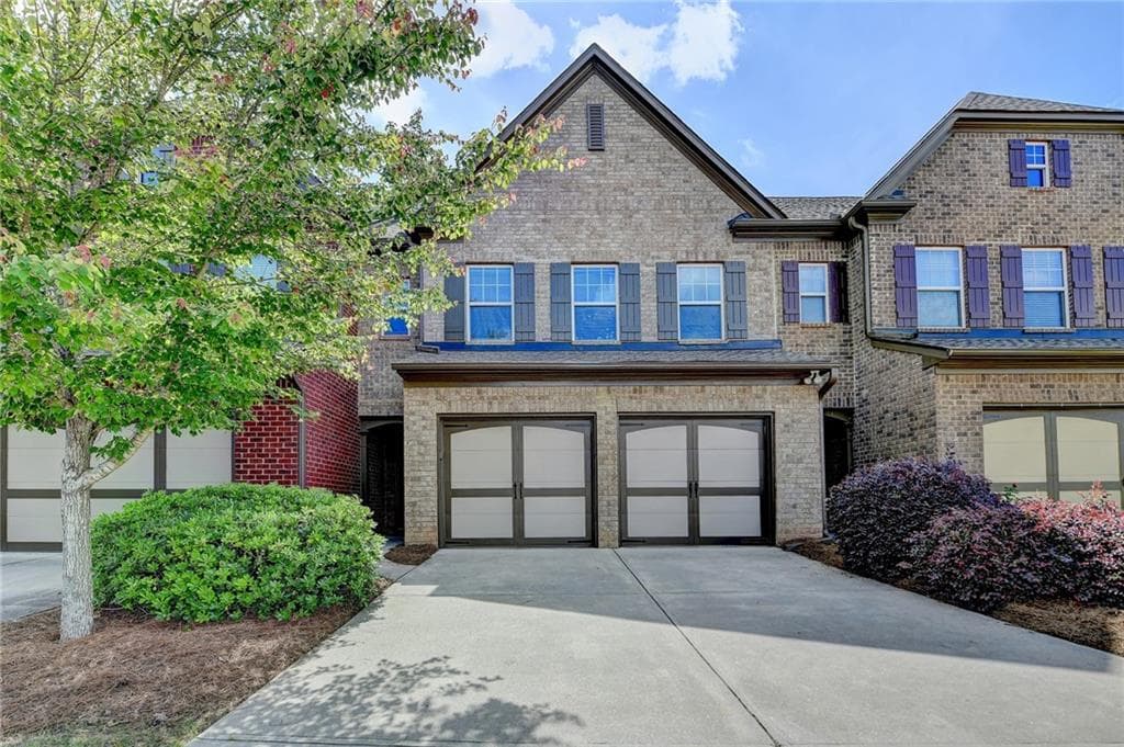 3 bedroom, 3 bathroom, 1,893 sq ft townhouse sold at 5870 Shiloh Woods Drive, Cumming, GA 30040