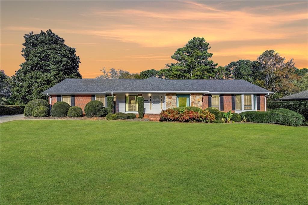 600 Rounsaville Road, Roswell, GA 30076 — most recent listing photo