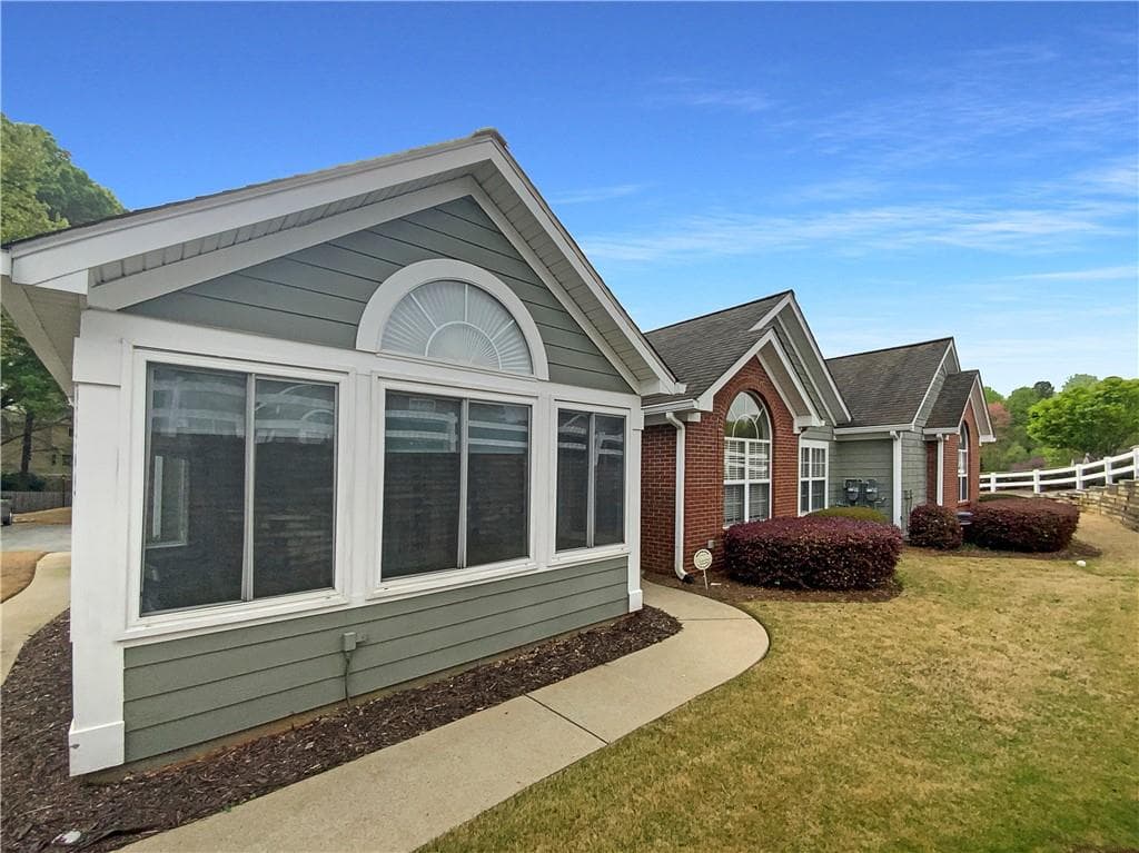 3 bedroom, 2 bathroom, 1,463 sq ft condominium sold at 2252 Carefree Circle 3, Marietta, GA 30062