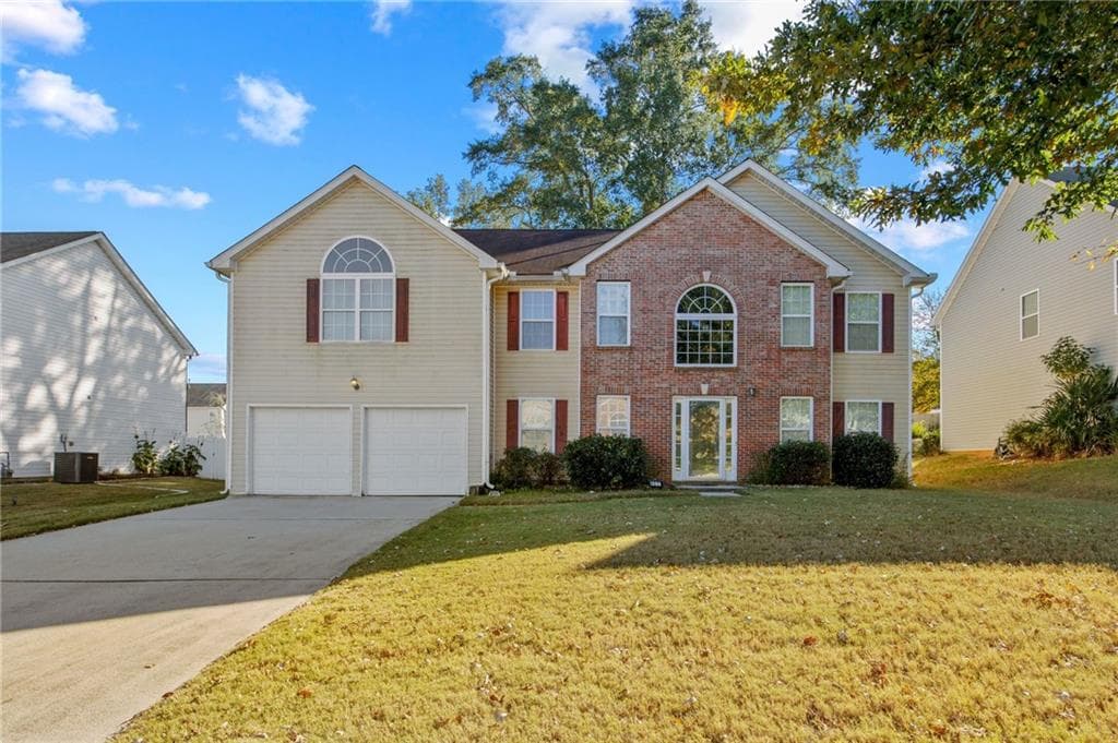 6 bedroom, 3 bathroom, 3,584 sq ft single family residence for sale at 407 Grier Drive, Locust Grove, GA 30248