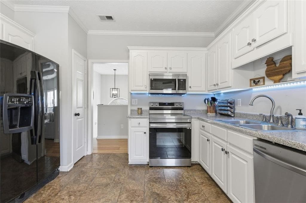 4 bedroom, 3 bathroom, 2,509 sq ft single family residence under contract at 1856 Whitley Road, Bethlehem, GA 30620 — photo 4