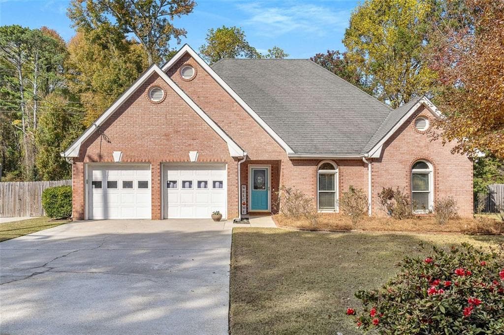 900 Burning Bush Drive, Loganville, GA 30052 — most recent listing photo