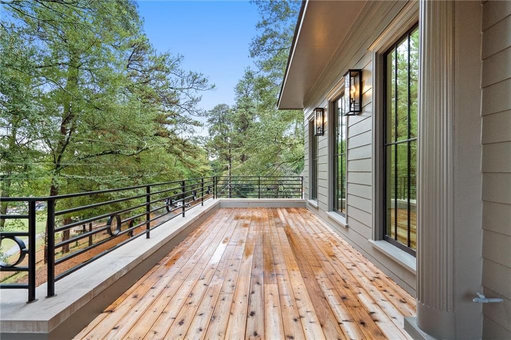 4 bedroom, 4 bathroom, 4,794 sq ft single family residence under contract at 91 Sheridan Drive, Atlanta, GA 30305 — photo 3