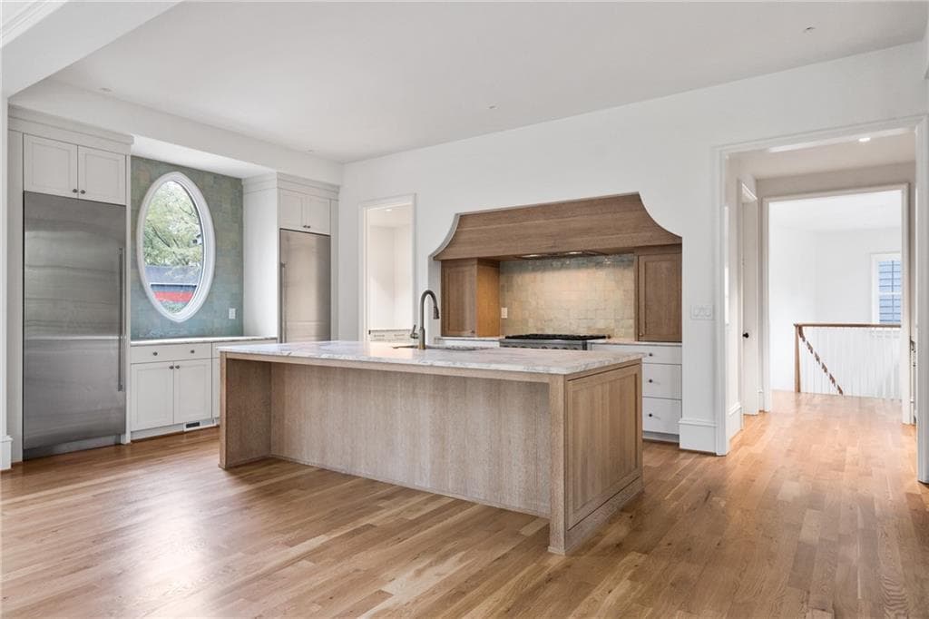 4 bedroom, 4 bathroom, 4,794 sq ft single family residence under contract at 91 Sheridan Drive, Atlanta, GA 30305 — photo 6