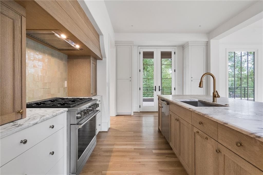 4 bedroom, 4 bathroom, 4,794 sq ft single family residence under contract at 91 Sheridan Drive, Atlanta, GA 30305 — photo 9