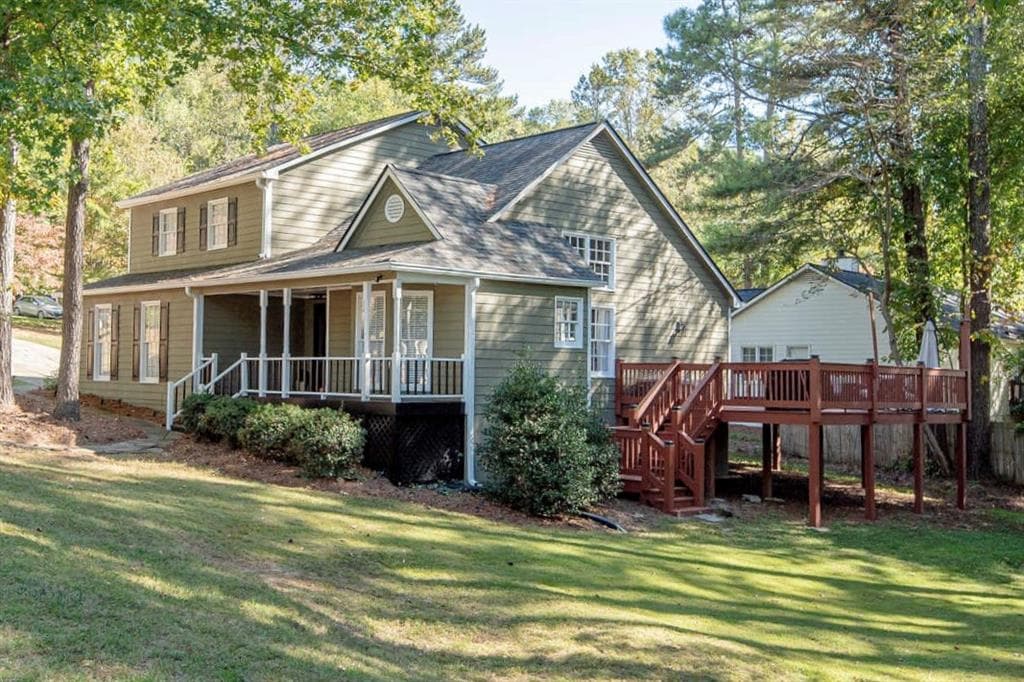 4 bedroom, 3 bathroom, 2,098 sq ft single family residence sold at 1015 Token Way, Kennesaw, GA 30152