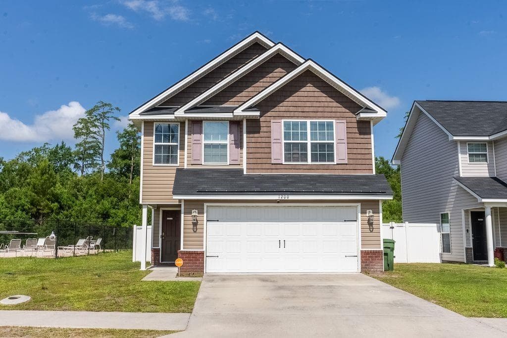 3 bedroom, 3 bathroom, 2,047 sq ft single family residence for sale at 1200 Cypress Fall Circle, Hinesville, GA 31313