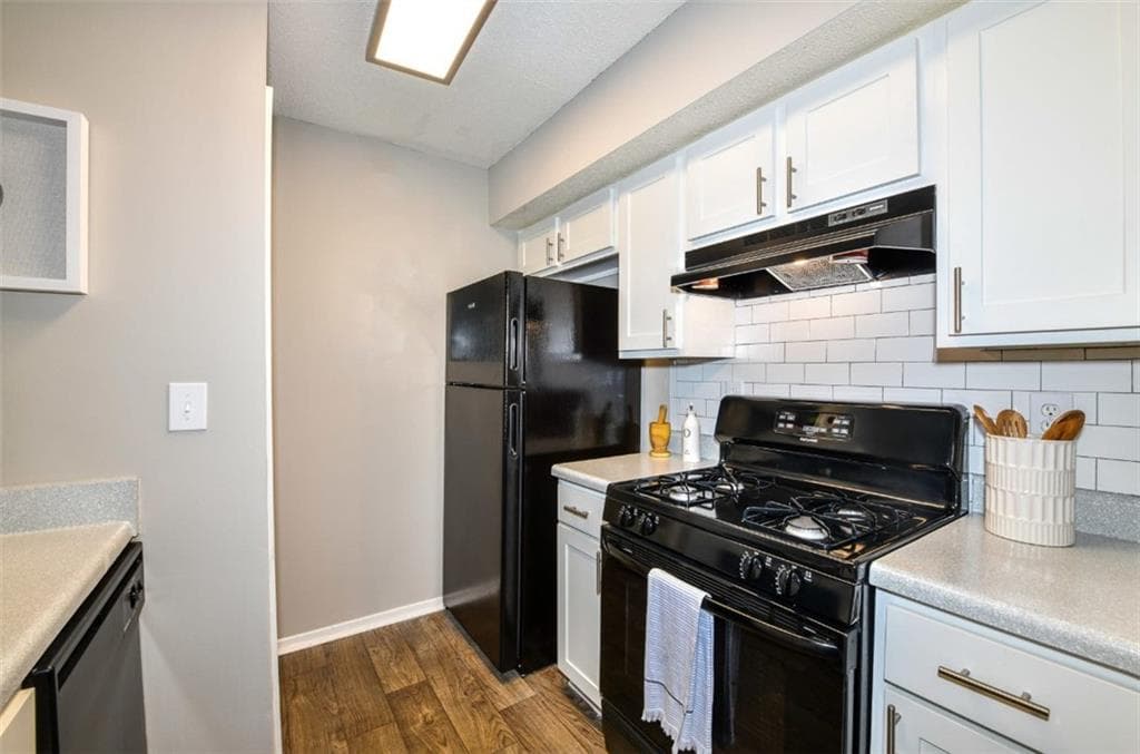 2 bedroom, 2 bathroom, 991 sq ft apartment for rent at 670 Thornton Road 0501, Lithia Springs, GA 30122 for $1,435 a month — photo 2