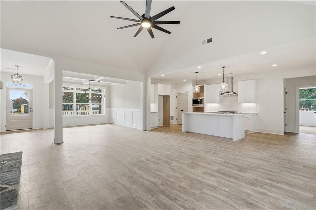 4 bedroom, 4 bathroom, 2,376 sq ft single family residence for sale at 104 Bob White Drive, Calhoun, GA 30701 — photo 5