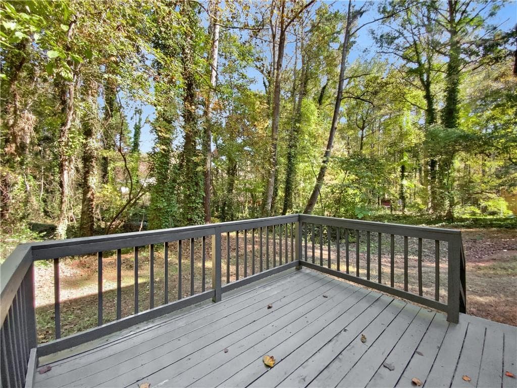 3 bedroom, 3 bathroom, 1,646 sq ft single family residence under contract at 2744 Lisa Drive, Jonesboro, GA 30236 — photo 8