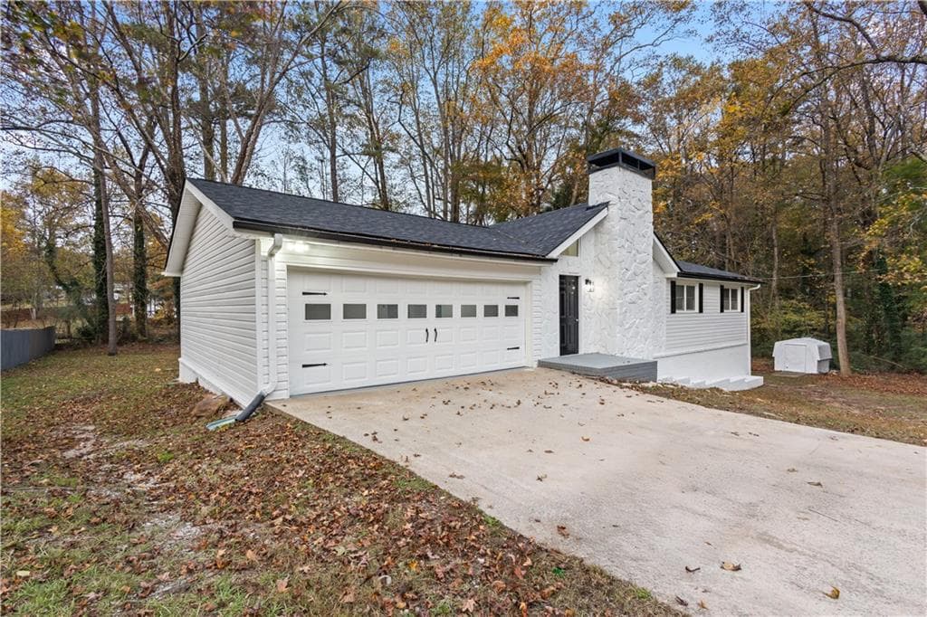 5 bedroom, 3 bathroom, 2,500 sq ft single family residence sold at 5658 Macedin  DR, Douglasville, GA 30135