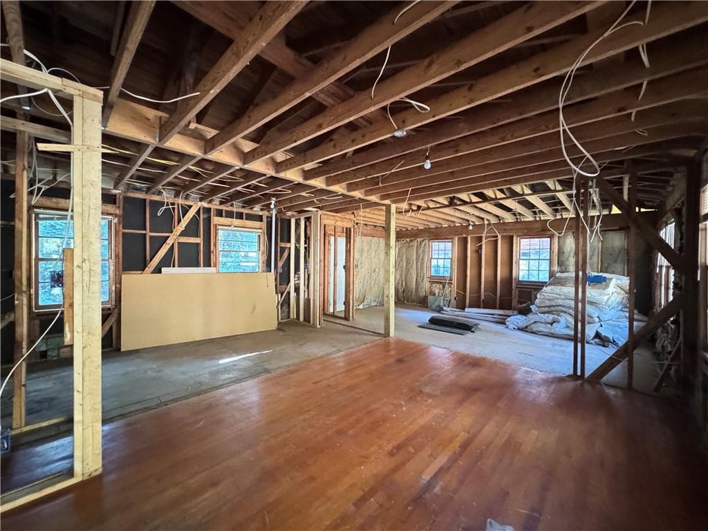 3 bedroom, 1 bathroom, 1,640 sq ft single family residence for sale at 3598 Ingledale Drive, Atlanta, GA 30331 — photo 6