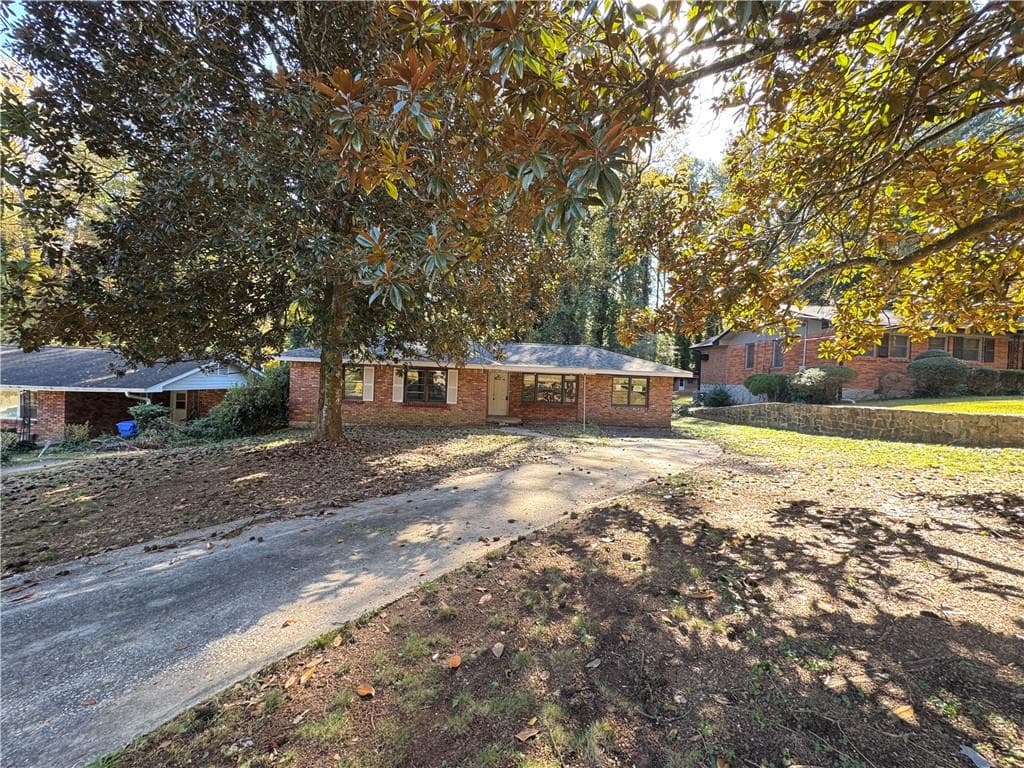 3 bedroom, 1 bathroom, 1,640 sq ft single family residence for sale at 3598 Ingledale Drive, Atlanta, GA 30331 — photo 9