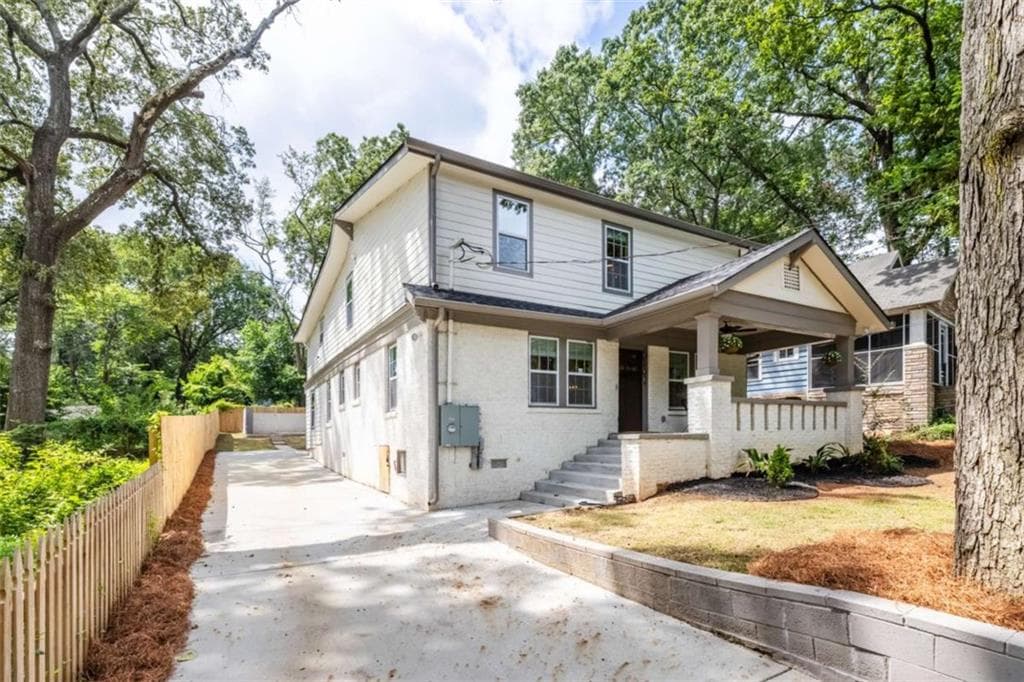 5 bedroom, 5 bathroom, 3,346 sq ft single family residence sold at 934 Burns Drive, Atlanta, GA 30310