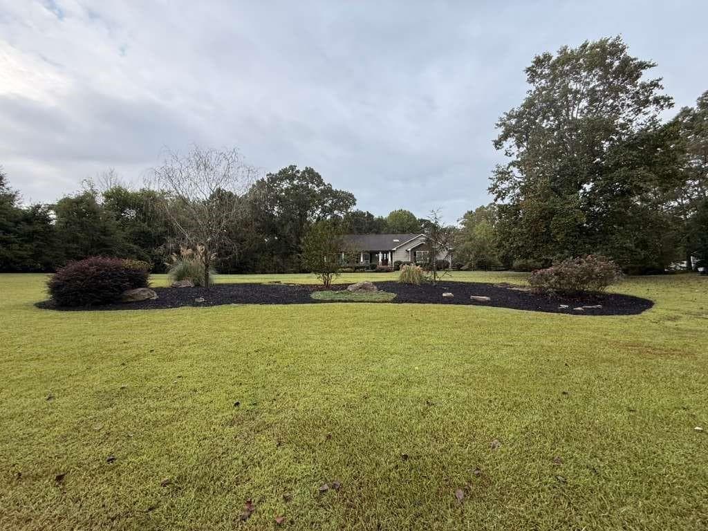 5 bedroom, 3 bathroom, 3,104 sq ft single family residence for sale at 1463 Kellogg Creek Road, Acworth, GA 30102 — photo 4