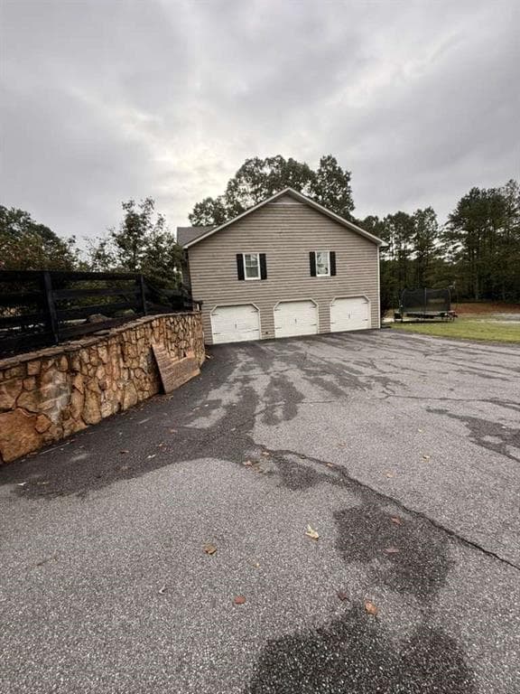 5 bedroom, 3 bathroom, 3,104 sq ft single family residence for sale at 1463 Kellogg Creek Road, Acworth, GA 30102 — photo 6