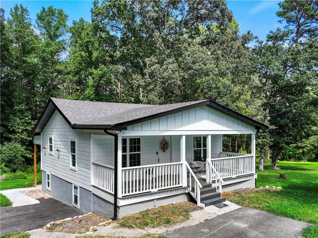 4 bedroom, 3 bathroom, 1,890 sq ft single family residence sold at 3621 Lebanon Church Road, Gillsville, GA 30543