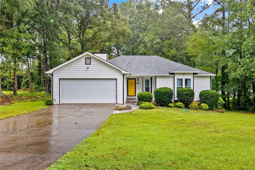 190 Helen Lane, Stockbridge, GA 30281 — most recent listing photo