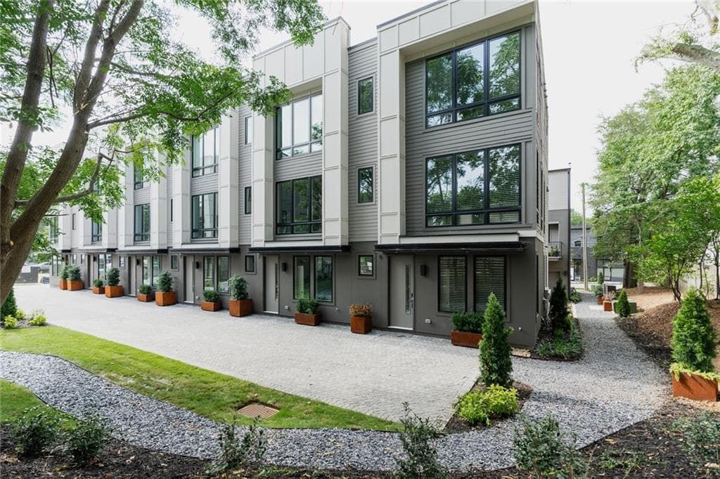 3 bedroom, 3 bathroom, 1,565 sq ft townhouse sold at 1160 Ormewood Avenue 14, Atlanta, GA 30316