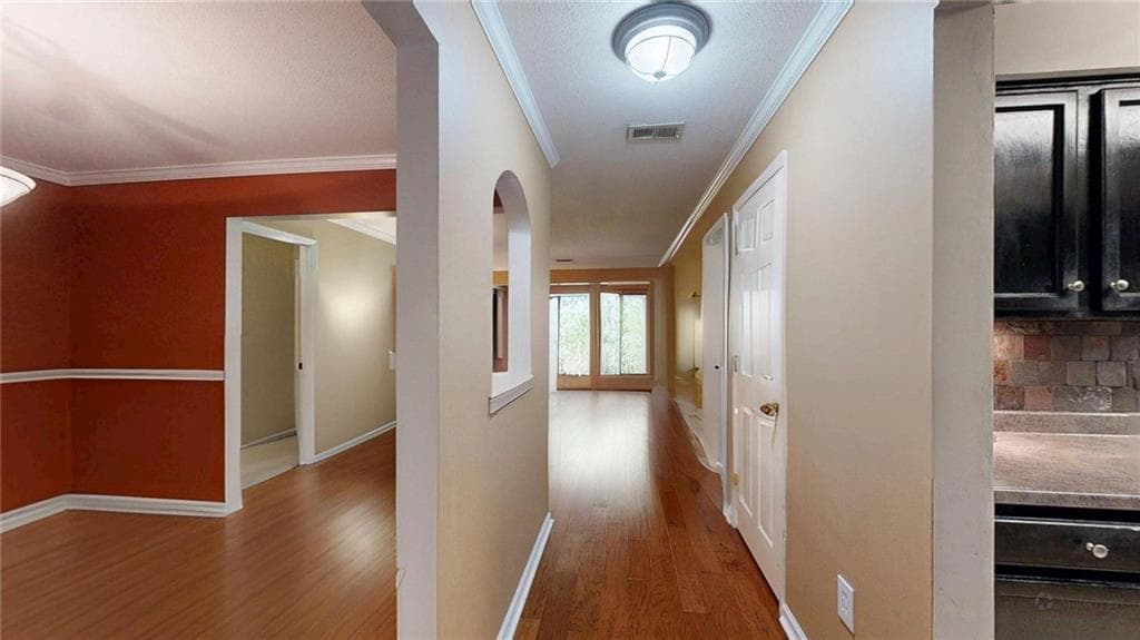 2 bedroom, 2 bathroom, 1,318 sq ft condominium for sale at 25205 Plantation Drive 205, Atlanta, GA 30324 — photo 3