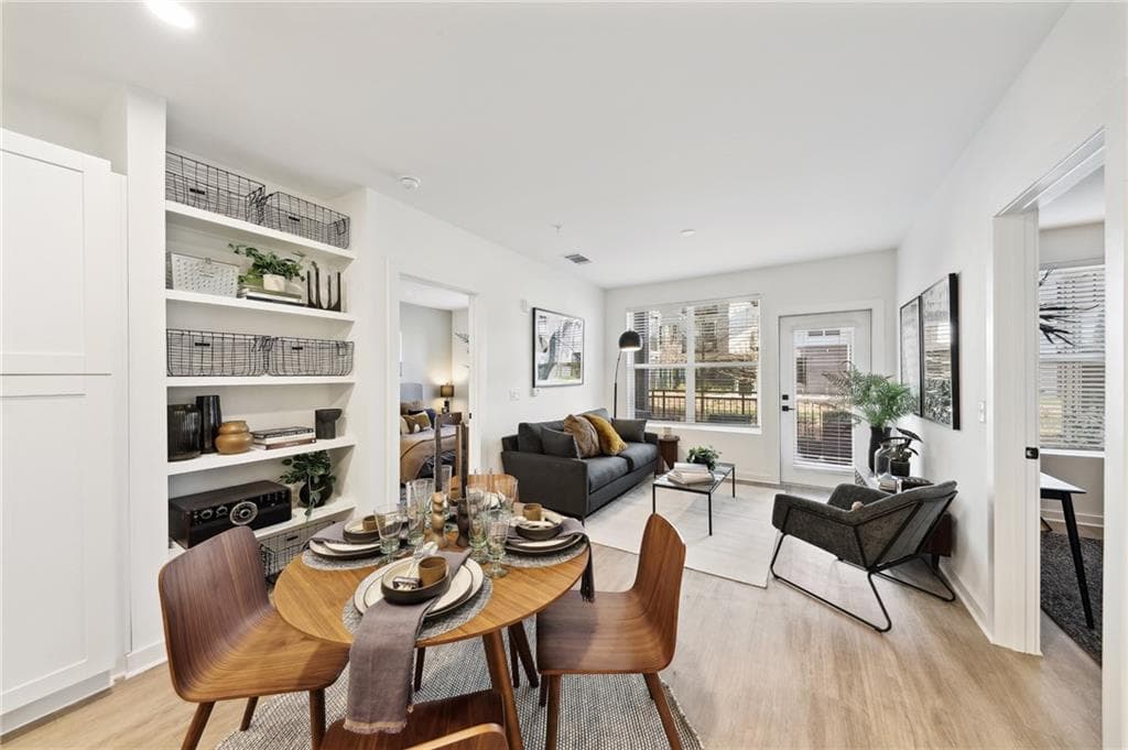 1 bedroom, 1 bathroom, 772 sq ft apartment for rent at 2945 Cumberland Mall T-4042, Atlanta, GA 30339 for $1,685 a month — photo 5