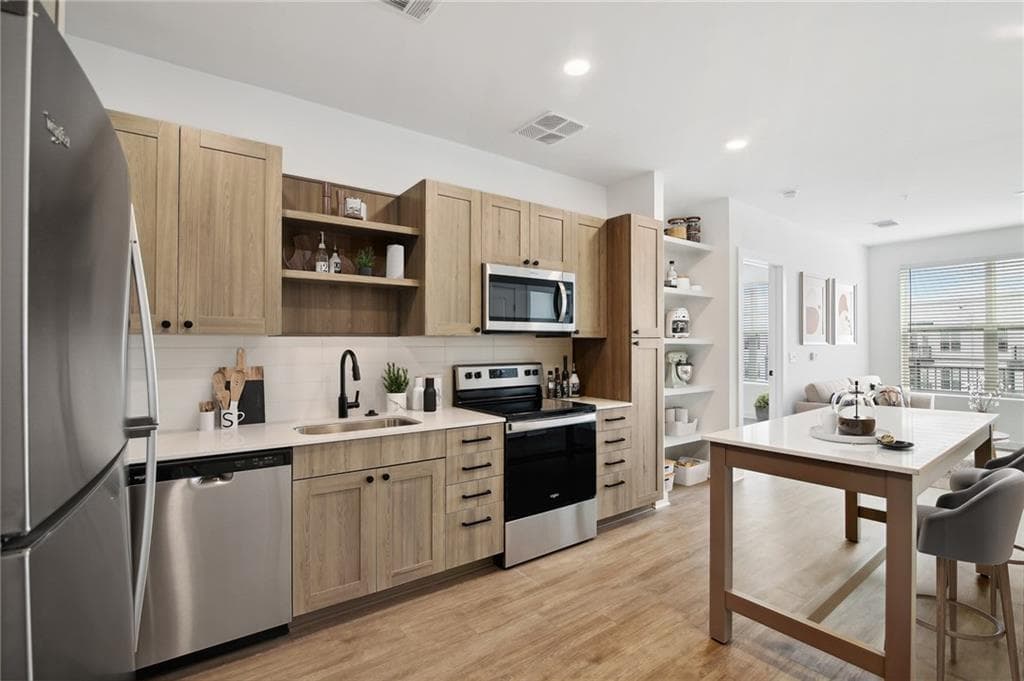 2 bedroom, 2 bathroom, 1,071 sq ft apartment for rent at 2945 Cumberland Mall T-1045, Atlanta, GA 30339 for $2,070 a month — photo 3