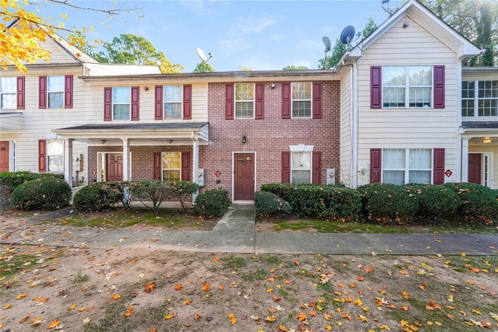 2 bedroom, 3 bathroom, 1,350 sq ft townhouse for sale at 3139 Panthers Trace, Decatur, GA 30034