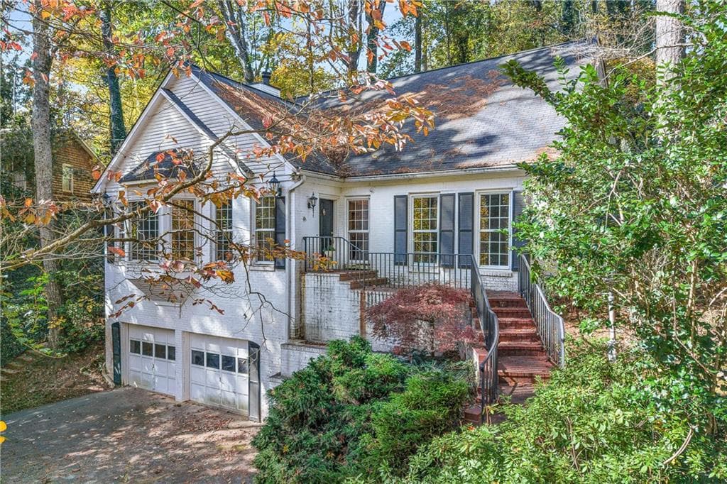 7170 Riverside Drive, Sandy Springs, GA 30328 — most recent listing photo