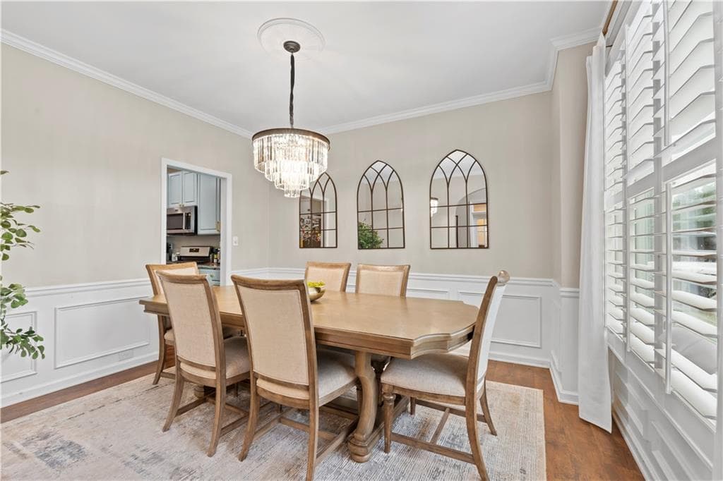 5 bedroom, 3 bathroom, 2,886 sq ft single family residence under contract at 530 Camber Woods Drive, Roswell, GA 30076 — photo 5