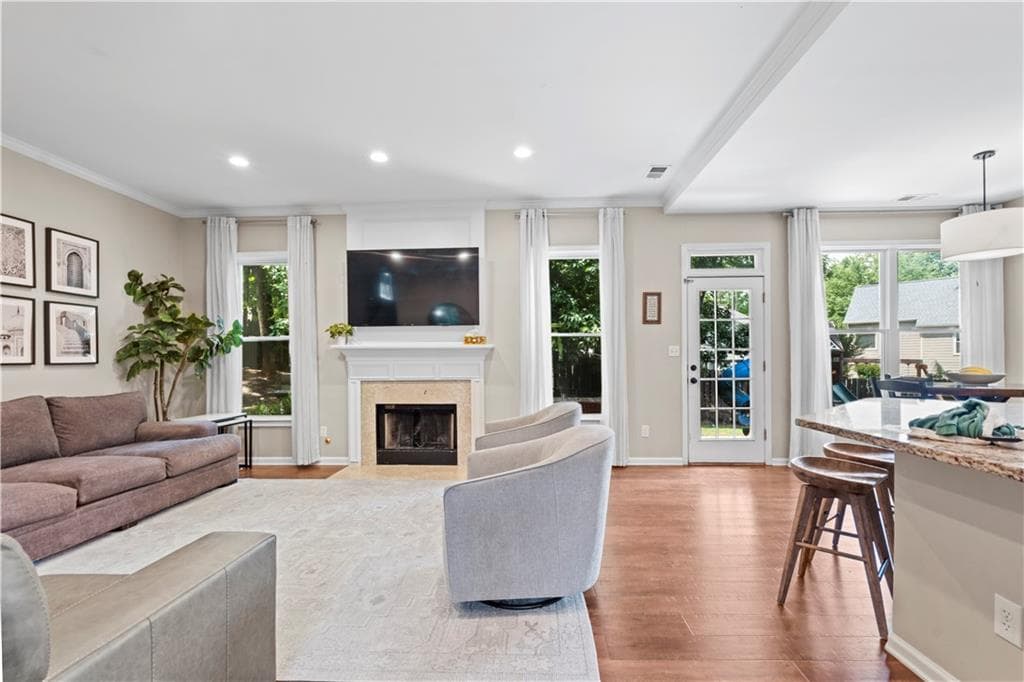 5 bedroom, 3 bathroom, 2,886 sq ft single family residence under contract at 530 Camber Woods Drive, Roswell, GA 30076 — photo 10