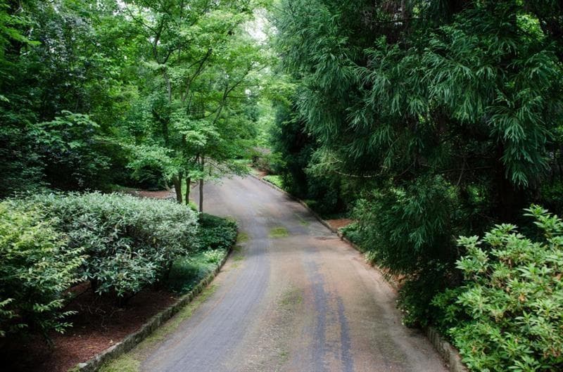 3 bedroom, 4 bathroom single family residence for sale at 2100 West Wesley Road, Atlanta, GA 30327 — photo 4