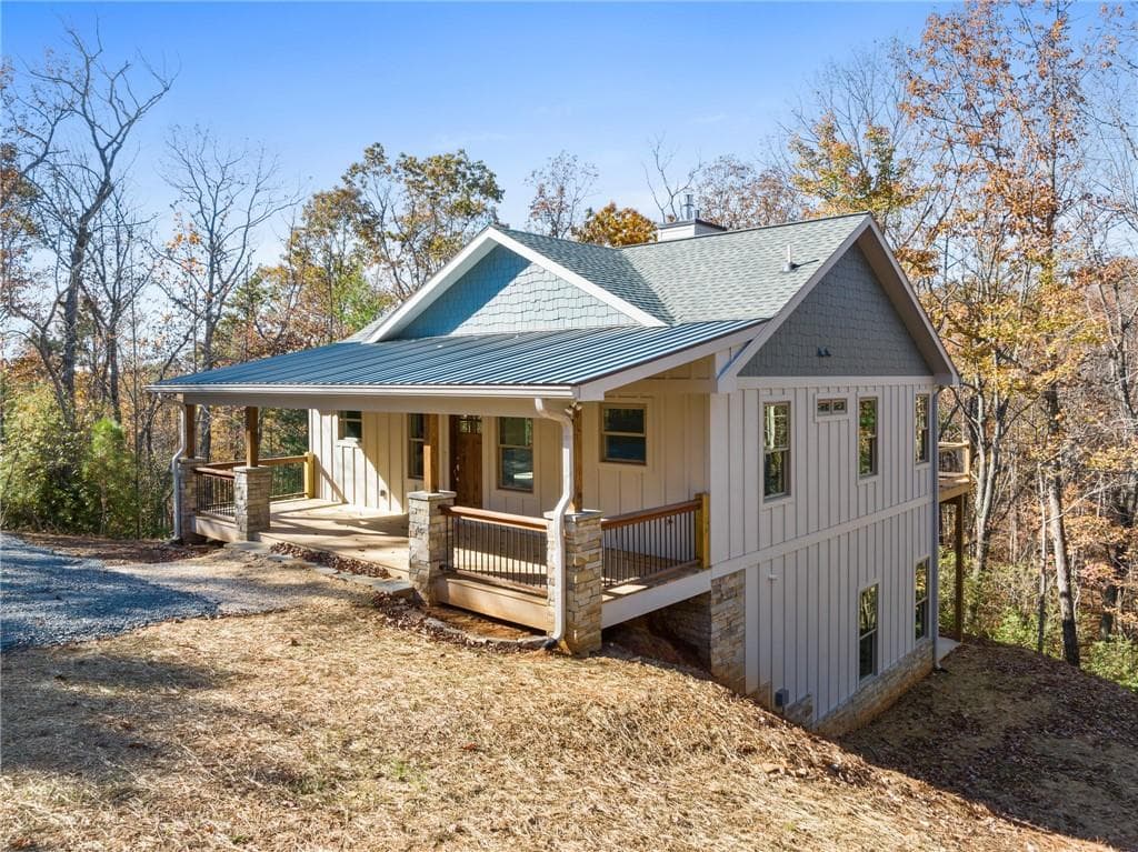 2 bedroom, 3 bathroom, 1,776 sq ft single family residence for sale at 1054 Lakeland Drive, Ellijay, GA 30540