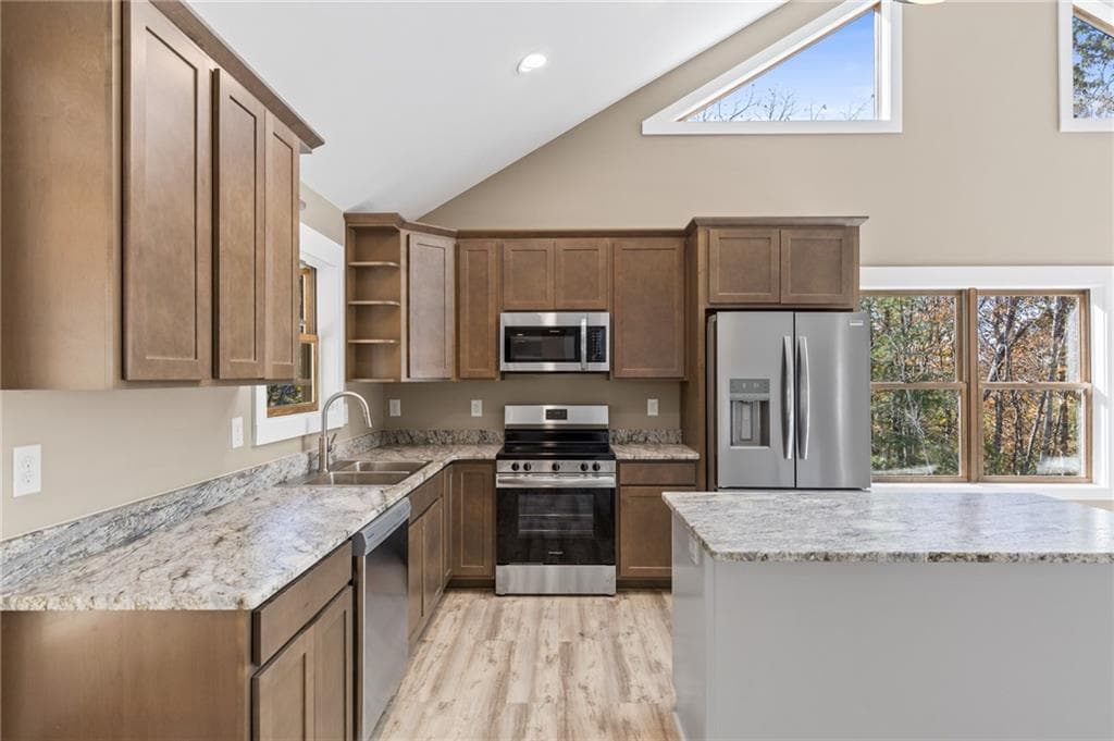 2 bedroom, 3 bathroom, 1,776 sq ft single family residence for sale at 1054 Lakeland Drive, Ellijay, GA 30540 — photo 9