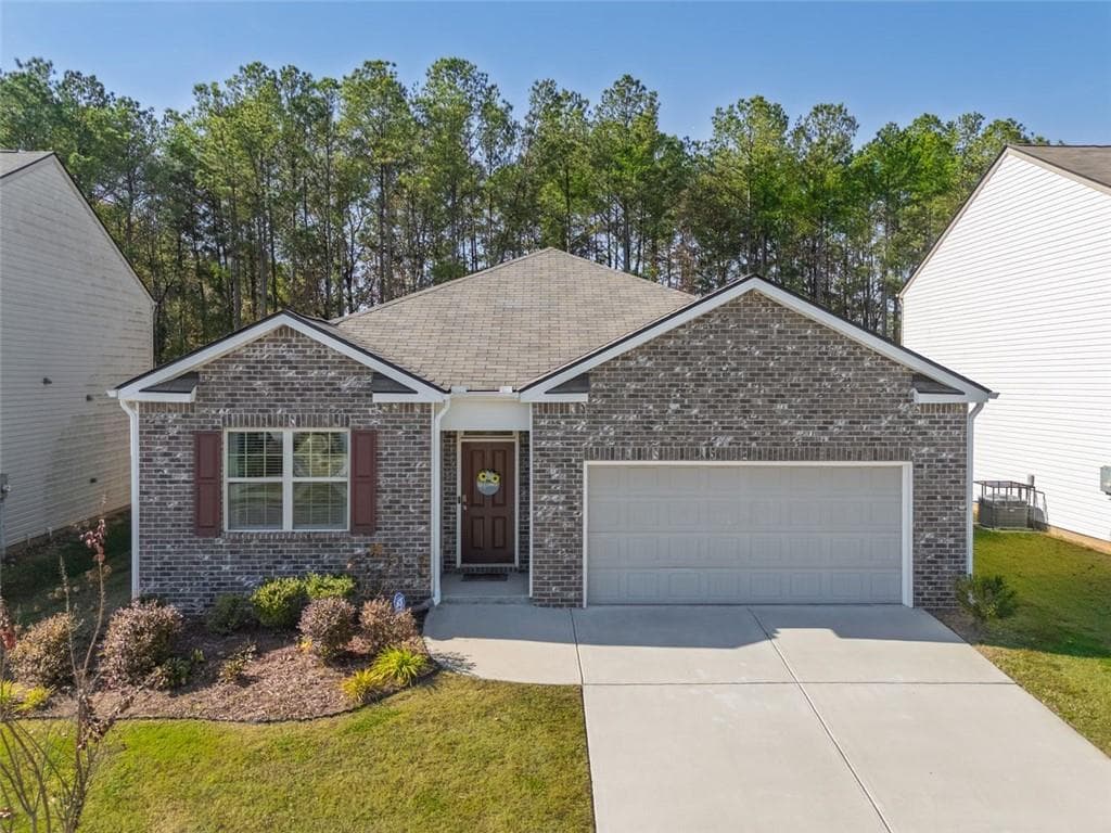 3841 Makeover Court, Atlanta, GA 30349 — most recent listing photo