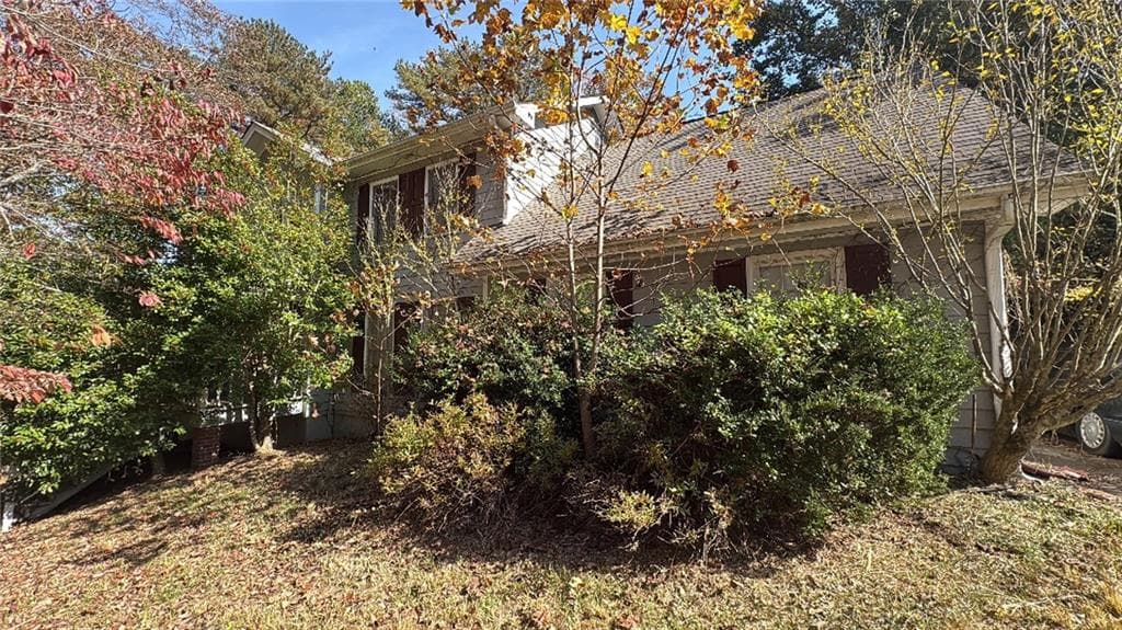 915 Riverside Road, Sugar Hill, GA 30518 — most recent listing photo